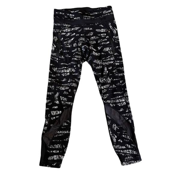 Lululemon Inspire Tight II Graf Black White.  Size 4 - Picture 1 of 6